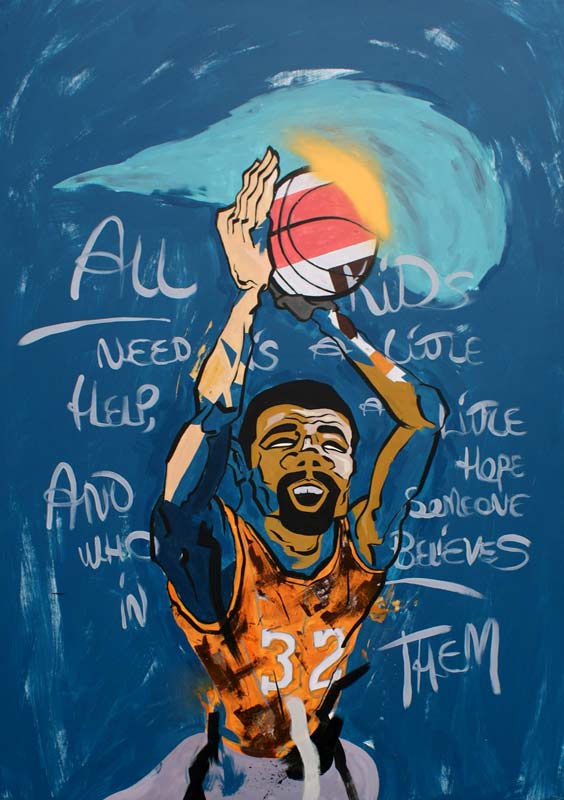 Graffiti maleri til skole af basketspiller Magic Johnson